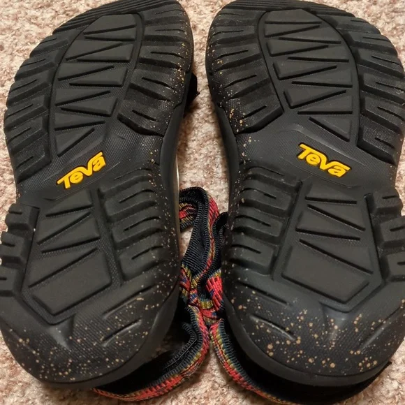 Teva Women's Hurricane XLT2 Red Aztec Strap Sandals Size 9 ✨NEW! - Picture 4 of 6